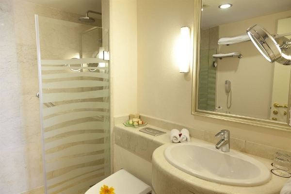Hotel Queen's Park Türkiz Kemer - All Inclusive
